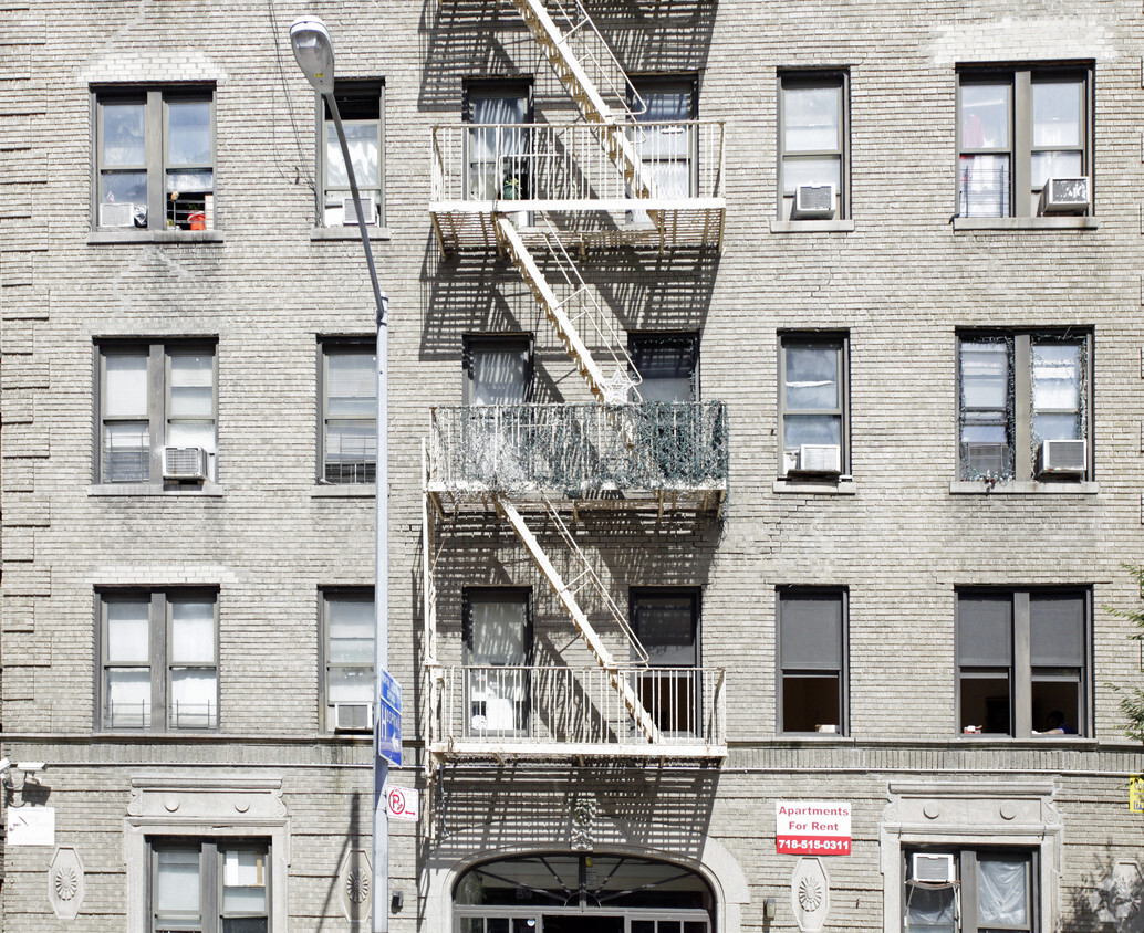 Foto del edificio - 3433 Dekalb Ave