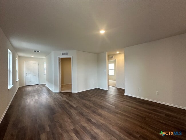 Foto del edificio - 537 Autumn Blaze