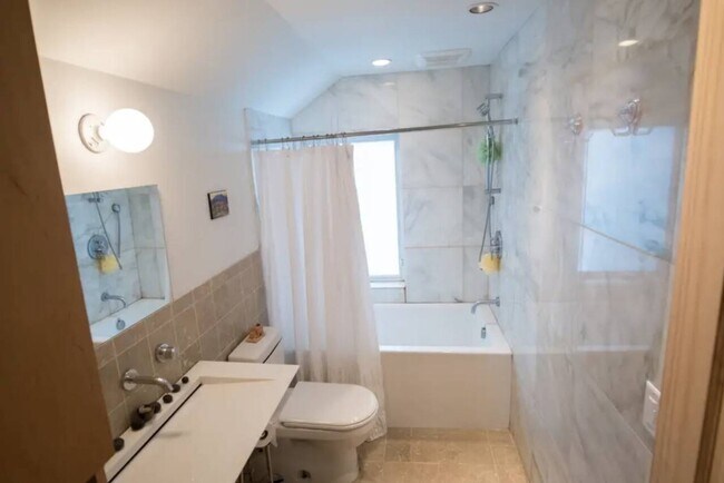 Foto del edificio - 23 Railroad Lane