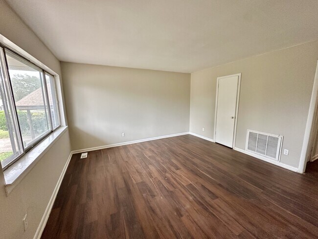 Foto del edificio - 3609 Ellis Ave SW