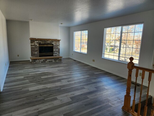 Foto del edificio - Newly Remodeled 2 Bedroom Home in Sugarhou...