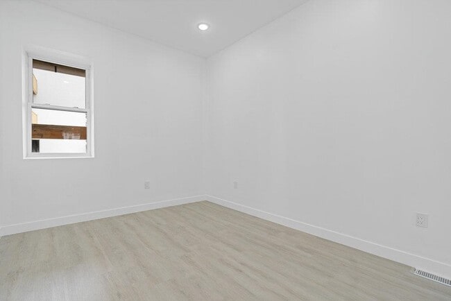 Foto del edificio - 21 Campbell Ave