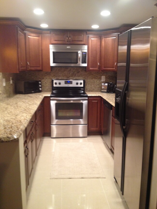 brand new granite kitchen - 135 Deer Creek Blvd