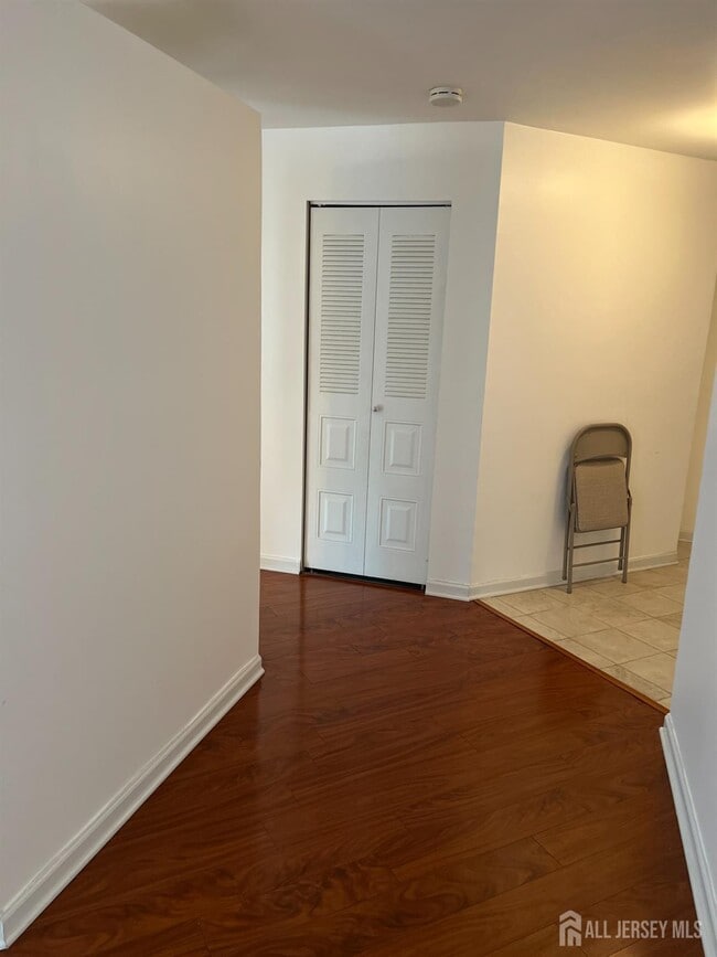 Building Photo - 7492 Elm Ct