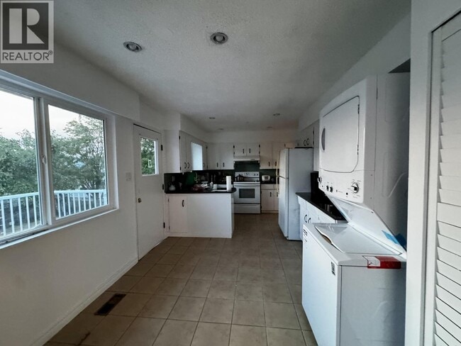 Building Photo - 7071 Cavelier Ct