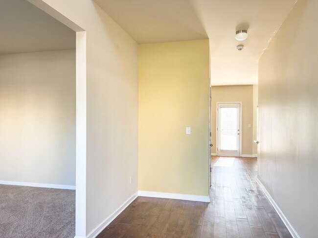 Foto del edificio - 380 Stablebridge Dr