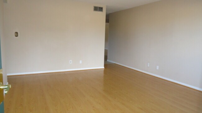 Foto del edificio - Nice 3BR/2Bath