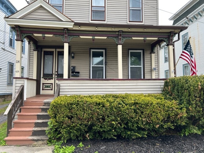 Building Photo - 114 S Melcher St