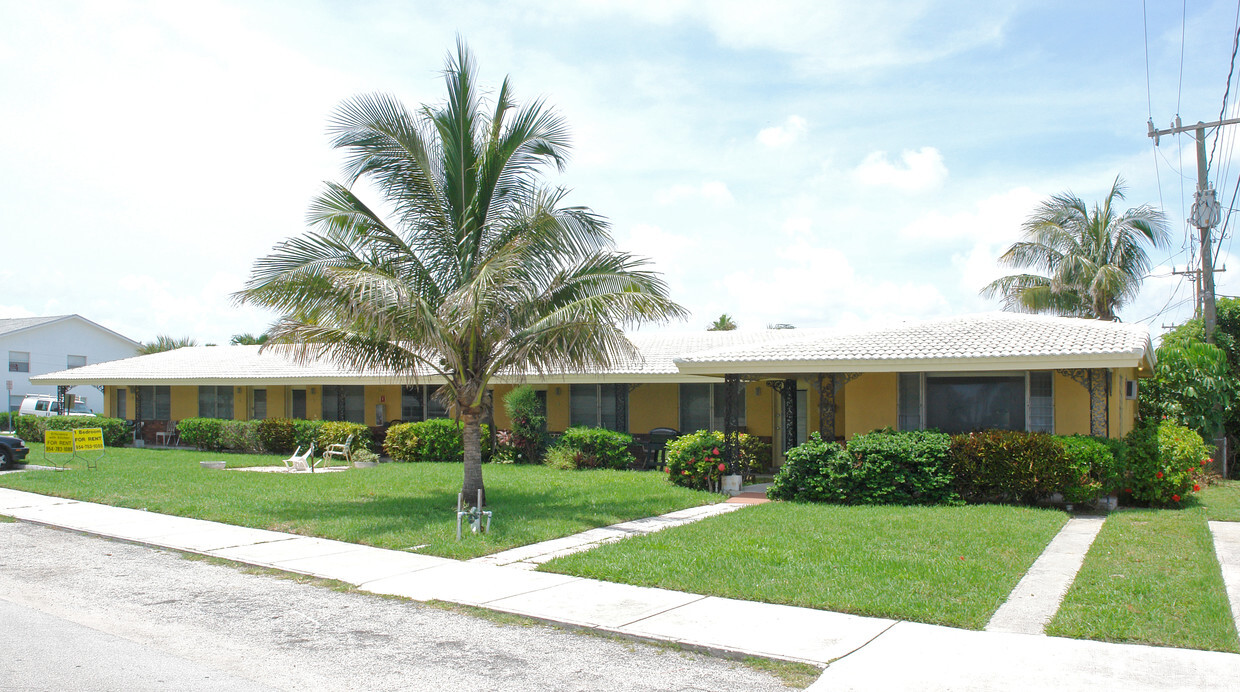 Building Photo - Del-barry Apts