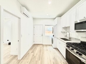 Building Photo - 351 Huerta St