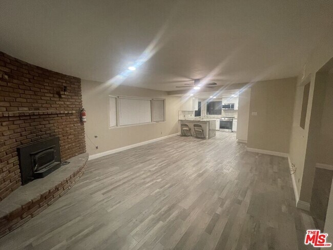 Foto del edificio - 44808 12th St W