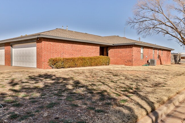 Building Photo - 17 Wagnon Dr