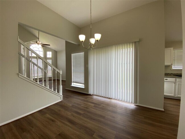 Building Photo - 107 Cacao St