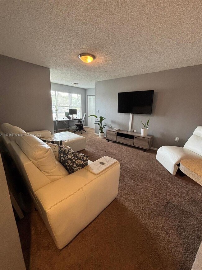 Foto del edificio - 12620 Vista Isles Dr
