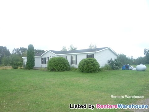 Primary Photo - 46702 Forest Blvd