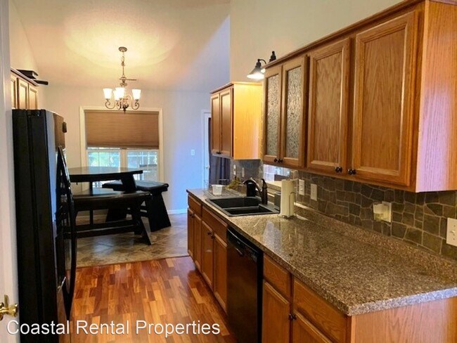 Building Photo - 3 br, 2 bath House - 516 Lake Park Dr.