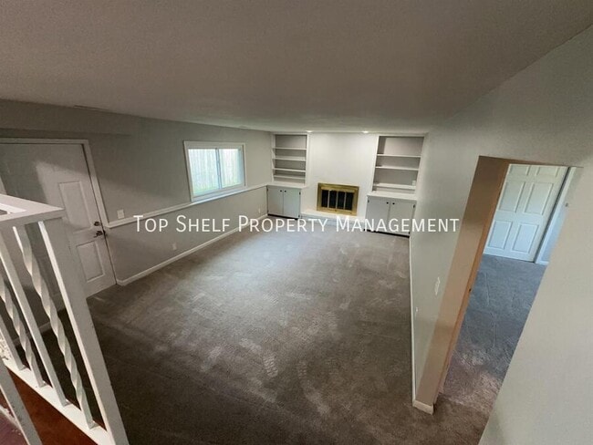 Building Photo - 10423 Clark St