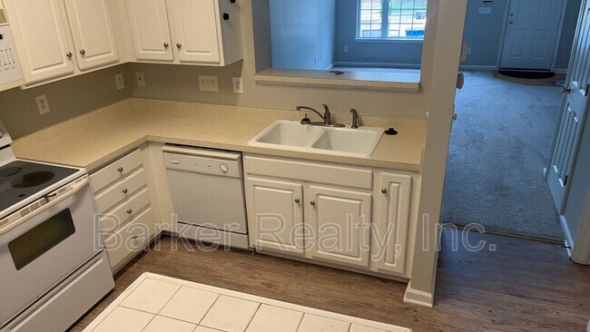Foto del edificio - 5737 Clearbay Ln