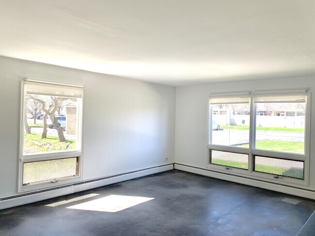 Building Photo - 1555 Cherboneau Pl