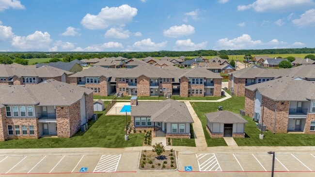 Building Photo - Four Cedars