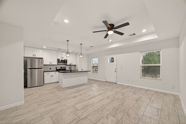 Foto del edificio - 4302 Hirsch Rd