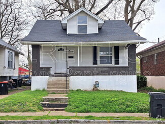 Building Photo - 247 S 39th St