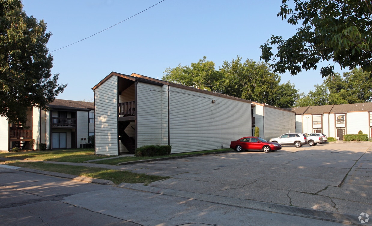 Primary Photo - Hillbrook Condominiums