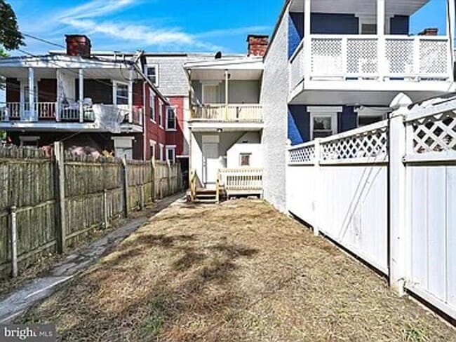 Building Photo - Newly Renovated 4 Bedroom Home in York City School District!