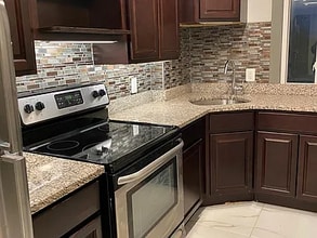 Building Photo - 249 New Britain Ave