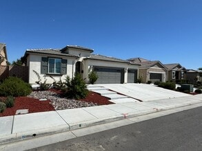 Building Photo - 26562 Penny Hedge Dr