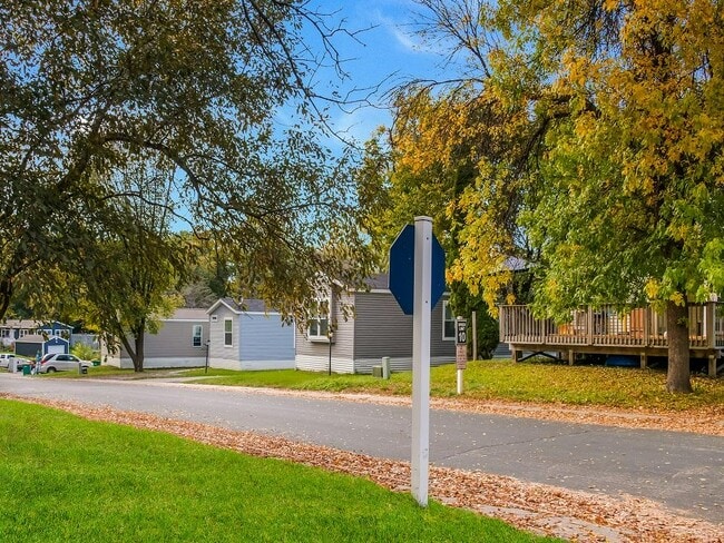 Building Photo - 12628 Garland Ave
