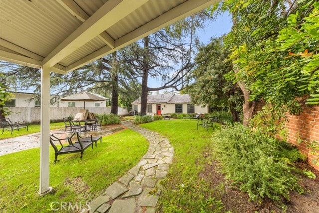 Foto del edificio - 4949 Strohm Ave