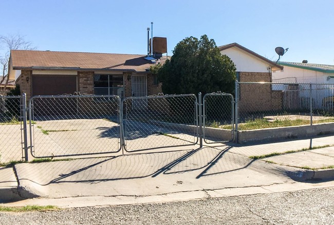 Building Photo - 8408 Baylor Pl
