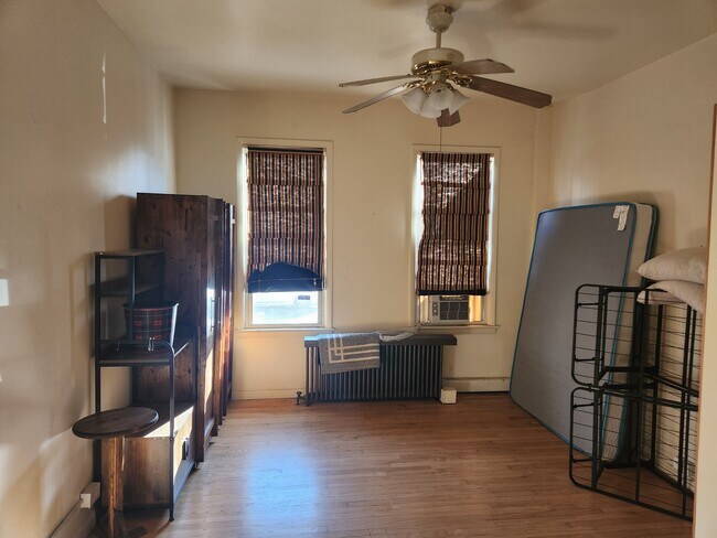 Foto del edificio - 154 Culver Ave