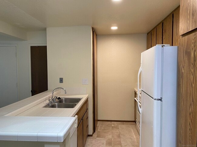 Building Photo - 9130 Gramercy Dr