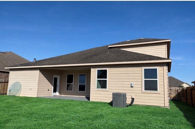 Foto del edificio - 20615 Silver Tea Ave