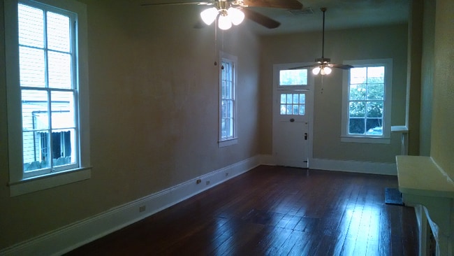 Building Photo - 525 N Hennessey St