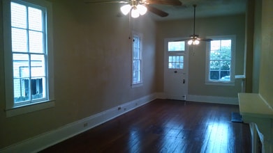 Building Photo - 525 N Hennessey St