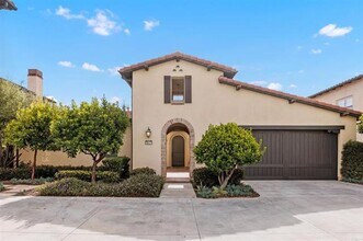 Building Photo - 6625 Hollyleaf Ct