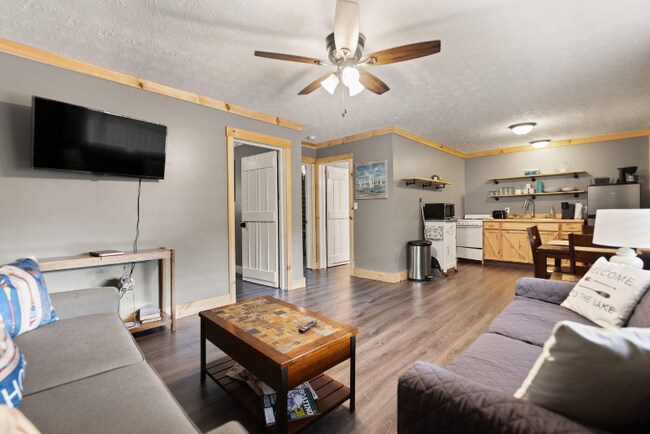 Building Photo - 81 Lee's Ford Dock Rd