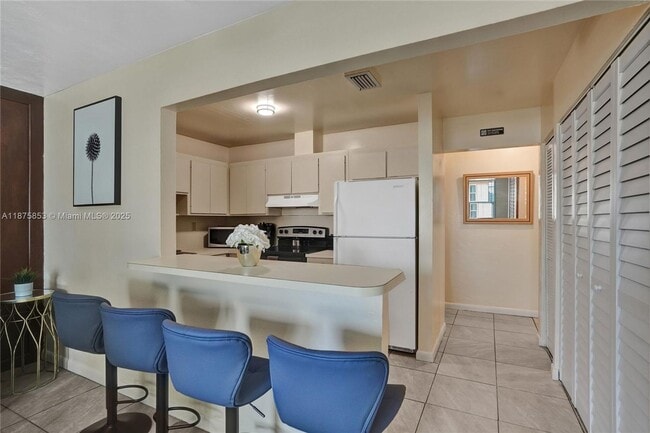 Foto del edificio - 5807 SW 27th St