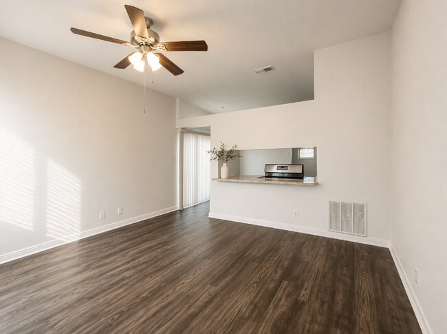 Foto del edificio - AVAILABLE NOW ; APPLY TODAY ON OUR WEBSITE!!!