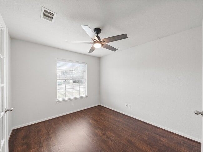 Building Photo - 21354 Beacon Springs Lane