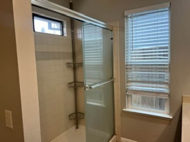 Foto del edificio - Well-Maintained 3BR/2BA Single-Family Home for Lease