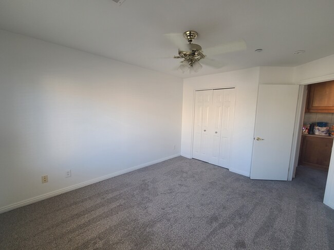 Building Photo - 4817 Straight Flush Dr