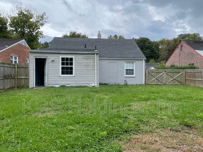 Building Photo - 706 Burgess Ave