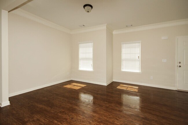 Building Photo - 3015 Stonebrook Cv