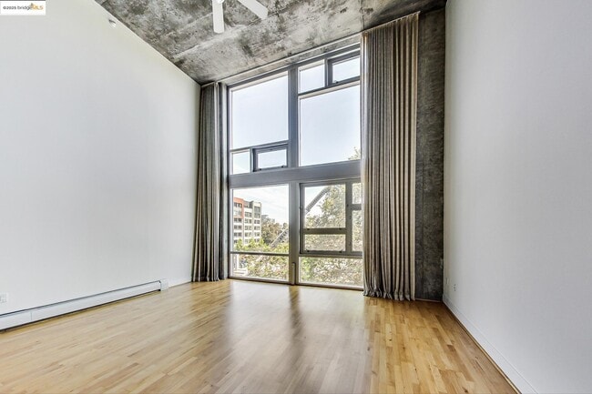 Foto del edificio - 311 Oak St