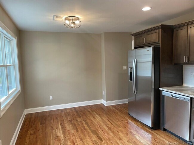 Building Photo - 45 Old Turnpike Rd