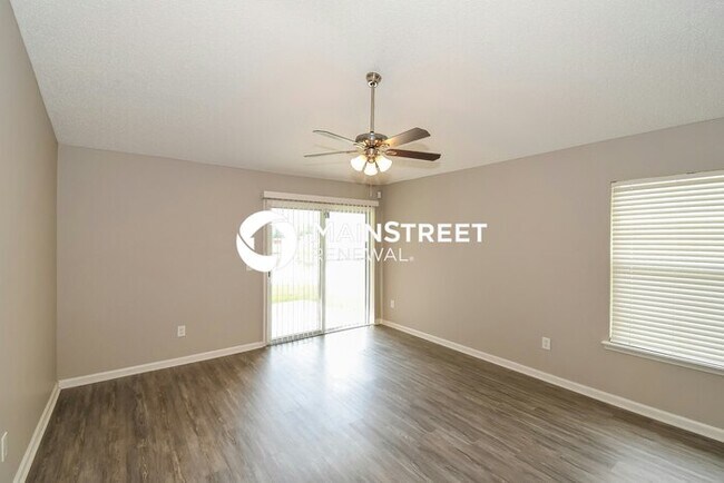 Foto del edificio - 4 Bedroom Pet-Friendly Home in Jacksonville, FL with Main Street Renewal